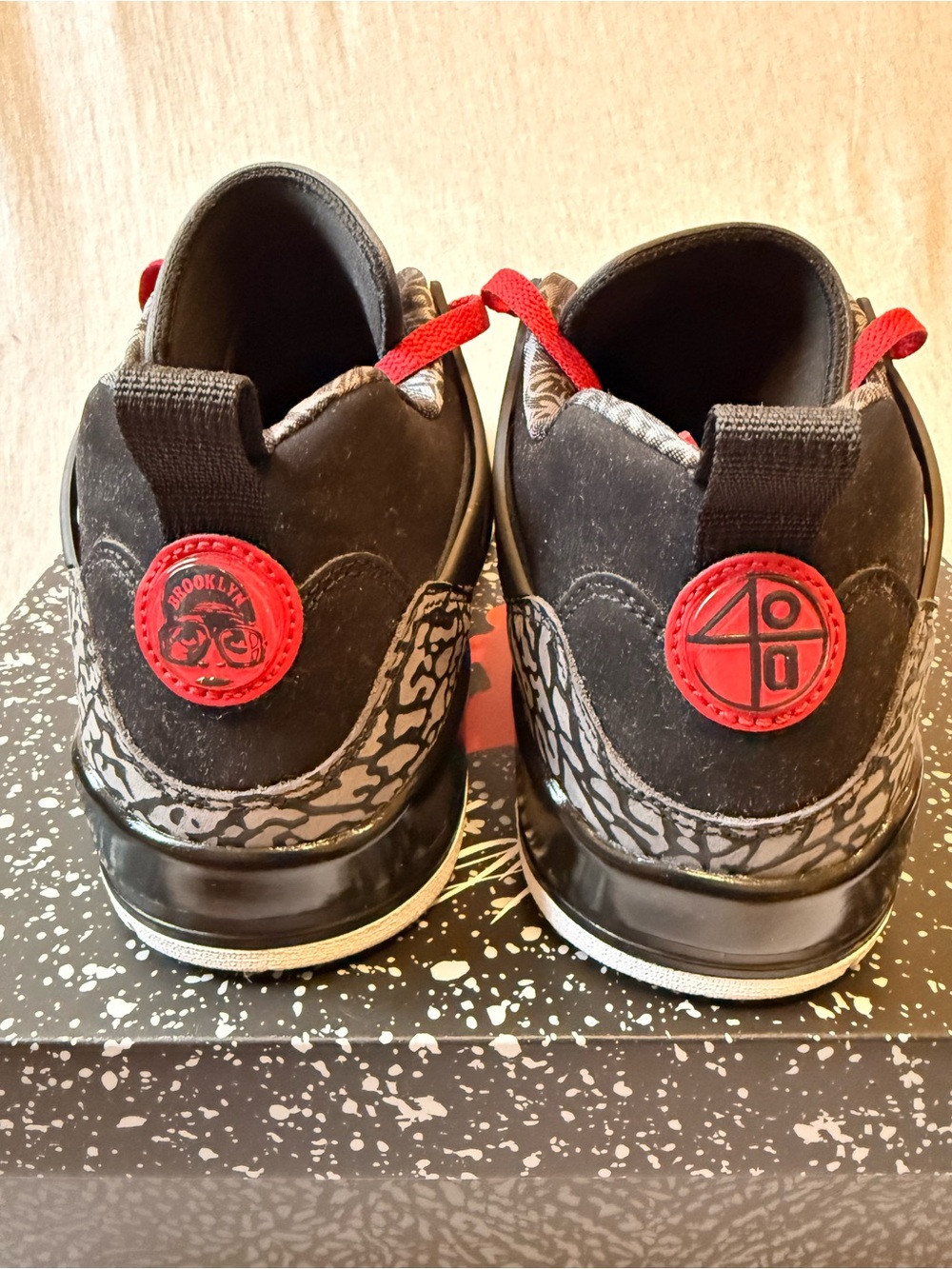 Jordan Spizike Low OG Black/Varsity Red/Classic Green Nubuck - Picture 4 of 8